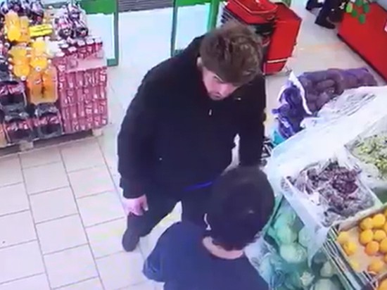 УХОжор: дебошир откусил посетителю магазина часть тела (ВИДЕО) УХОжор: дебошир откусил посетителю магазина часть тела (ВИДЕО)