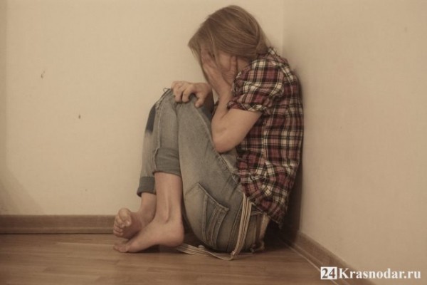 Избила дочь Избила дочь