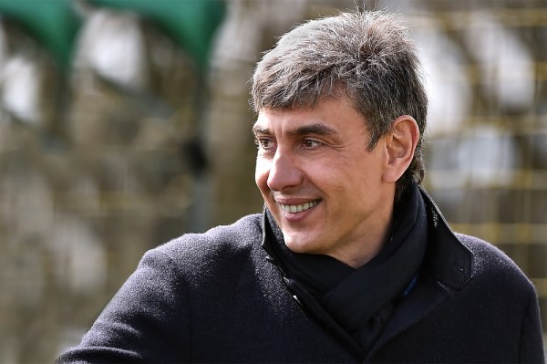 Экс-футболист «Луча-Энергии»: Галицкий на красном «Феррари» заезжал на поле «Краснодара»
Экс-футболист «Луча-Энергии»: Галицкий на красном «Феррари» заезжал на поле «Краснодара»