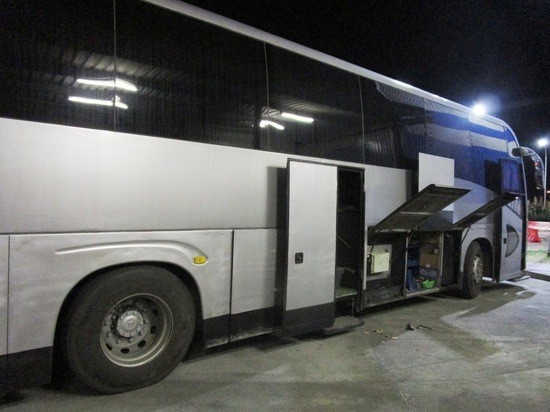 Из Абхазии в Россию пытались ввезти запрещенные к продаже сигареты. Фото Из Абхазии в Россию пытались ввезти запрещенные к продаже сигареты. Фото