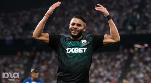 Футболисты «Краснодара» устроили вечеринку с выпивкой, кальяном и, возможно, шариками с веселящим газом Футболисты «Краснодара» устроили вечеринку с выпивкой, кальяном и, возможно, шариками с веселящим газом