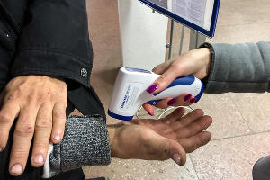 Как персонал больниц и магазинов Краснодара работает в условиях коронавируса? Наблюдение Как персонал больниц и магазинов Краснодара работает в условиях коронавируса? Наблюдение