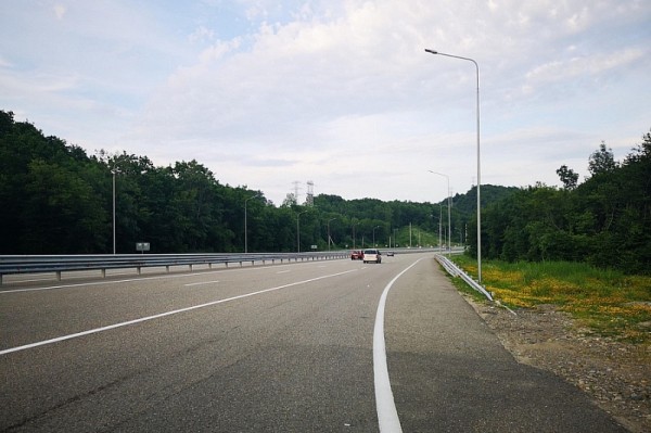 
            Количество въезжающего в Краснодарский край автотранспорта за неделю сократилось более чем в два раза                    