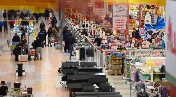 Магазины предлагают сэкономить или помочь нуждающимся. Обзор Юга.ру