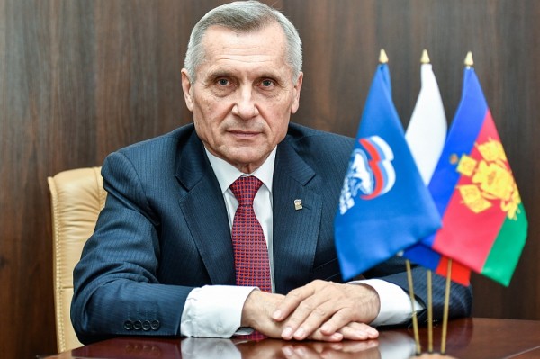 
            Николай Гриценко: &laquo;Наша общая задача &ndash; обеспечить детей из нуждающихся семей техническими средствами для дистанционного обучения&raquo;                    