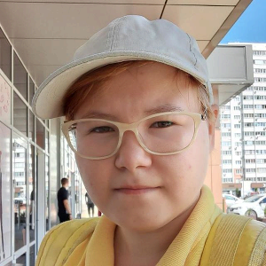 «Ощущаю себя суперменом, который помогает людям». Как работают курьеры и службы доставки во время карантина