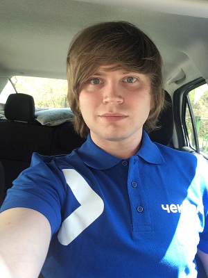 «Ощущаю себя суперменом, который помогает людям». Как работают курьеры и службы доставки во время карантина