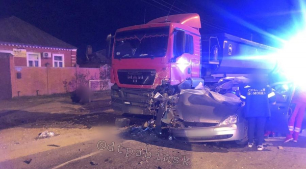 Парень и 17-летняя девушка погибли в ДТП на Кубани Парень и 17-летняя девушка погибли в ДТП на Кубани