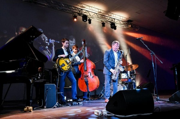 
            Парк науки и искусства «Сириус» в Сочи запустил онлайн-трансляцию концертов                    