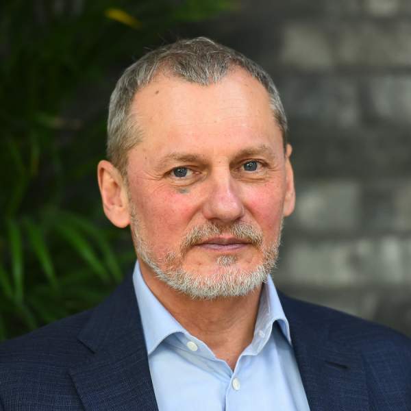 &laquo;Твердое мыло не уберет вирус из линий жизни&raquo;. Репортаж с краснодарского производства антисептиков