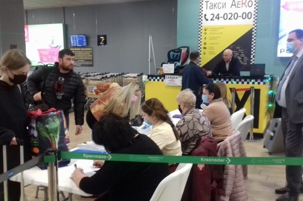 
            В Краснодаре 18 апреля в обсерватор отправили 51 прилетевшего пассажира                    