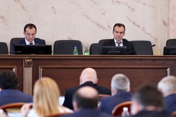 В Краснодарском крае принят закон о ежемесячной денежной выплате на детей в возрасте от трех до семи лет
В Краснодарском крае принят закон о ежемесячной денежной выплате на детей в возрасте от трех до семи лет