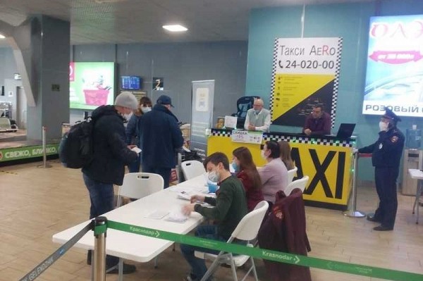 
            В обсерватор Краснодара отправили прилетевшего из Санкт-Петербурга пассажира                    