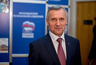 
            В условиях угрозы распространения коронавируса партия «Единая Россия» резко изменила политическую повестку                    