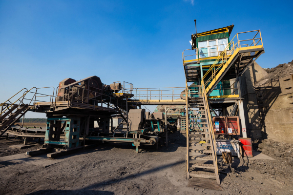 Земля, вода и воздух. Как электрометаллургический завод в Абинске минимизирует отходы и заботится об экологии