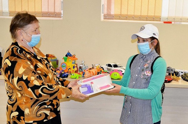 Жители Сочи провели акцию &laquo;Подари добро&raquo;