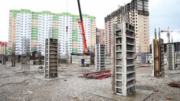 В микрорайоне Гидростроителей Краснодара возводят цокольный этаж новой большой школы на 1550 мест В микрорайоне Гидростроителей Краснодара возводят цокольный этаж новой большой школы на 1550 мест