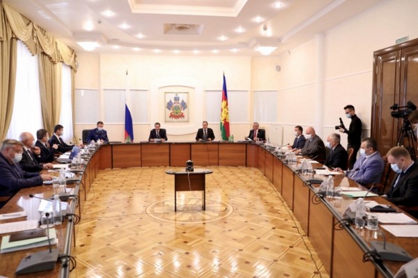 На помощь жителям Кубани выделено 18,5 млрд рублей в период пандемии На помощь жителям Кубани выделено 18,5 млрд рублей в период пандемии