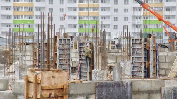 В микрорайоне Гидростроителей Краснодара возводят цокольный этаж новой большой школы на 1550 мест В микрорайоне Гидростроителей Краснодара возводят цокольный этаж новой большой школы на 1550 мест