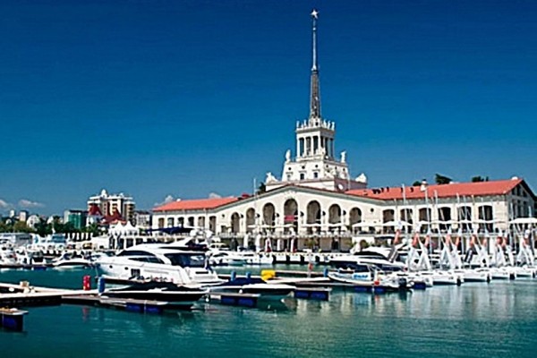 &laquo;Отменить бронь&raquo;: Мэр Сочи сообщил о возможности переноса открытия сезона