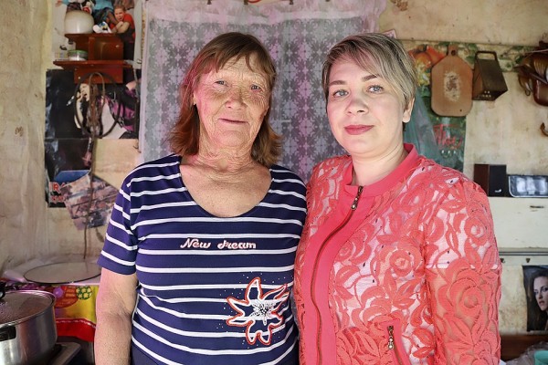 Из морщинистой старухи в молодую леди: кубанские станичники взялись за судьбу бедной соседки и готовы построить ей дом Из морщинистой старухи в молодую леди: кубанские станичники взялись за судьбу бедной соседки и готовы построить ей дом