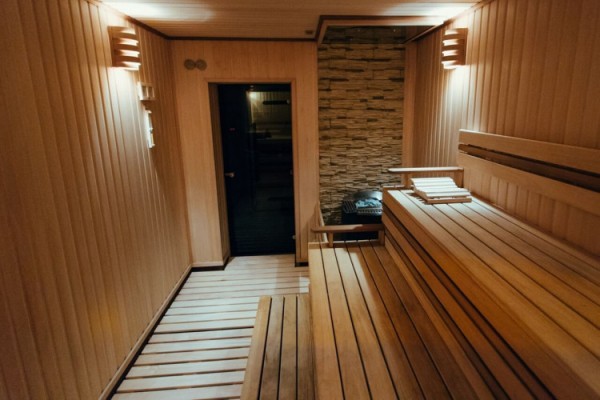 Роспотребнадзор разработал рекомендации для работы бань и саун: маски обязательны для всех