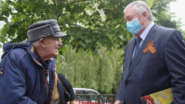 Концертами и парадами во дворах поздравили 186 ветеранов Краснодара