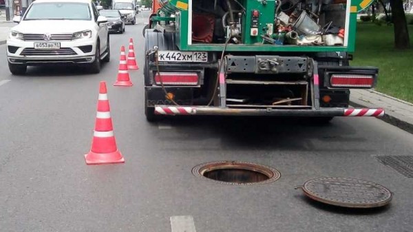 Более 150 км сетей ливневой канализации прочистили в Краснодаре