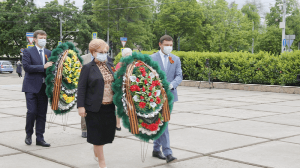 В Краснодаре ко Дню Победы установили бюсты студентам и преподавателям КубГТУ &mdash; Героям Советского Союза