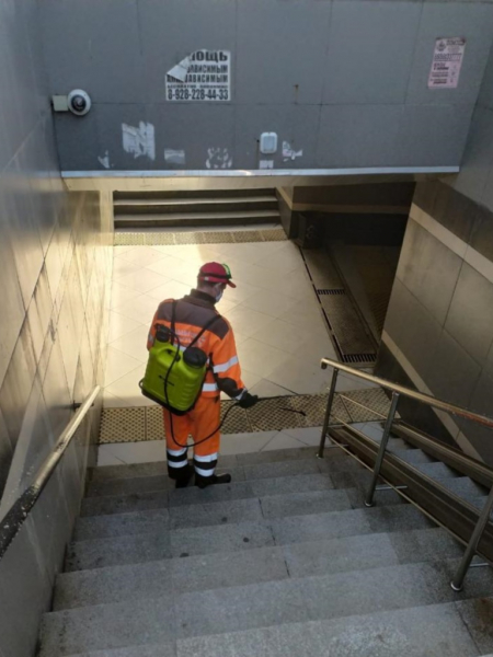 Управляющим организациям Краснодара бесплатно передали ещё 8 тонн дезинфицирующего средства Управляющим организациям Краснодара бесплатно передали ещё 8 тонн дезинфицирующего средства