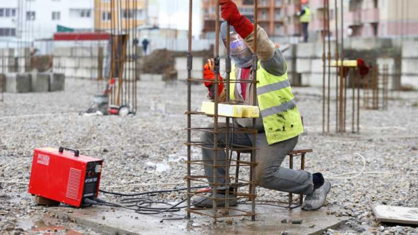В микрорайоне Гидростроителей Краснодара возводят цокольный этаж новой большой школы на 1550 мест В микрорайоне Гидростроителей Краснодара возводят цокольный этаж новой большой школы на 1550 мест