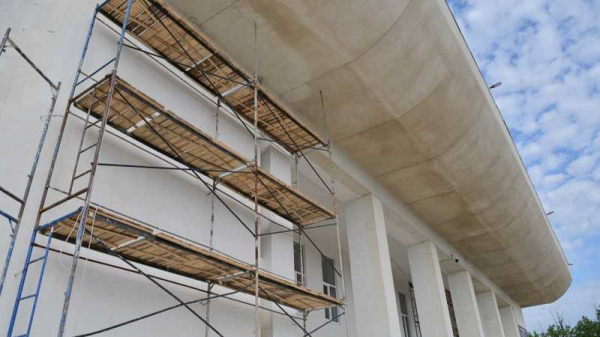 Самому крупному Дворцу культуры в пригороде Краснодара впервые со дня постройки обновляют фасад Самому крупному Дворцу культуры в пригороде Краснодара впервые со дня постройки обновляют фасад