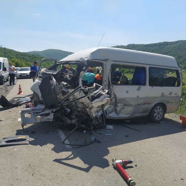 Двое погибших, семеро пострадавших: на Кубани произошло серьезное ДТП. ФОТО Двое погибших, семеро пострадавших: на Кубани произошло серьезное ДТП. ФОТО