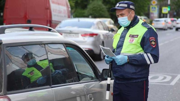 На карантинных постах на въездах в Краснодар 30 апреля проверили около 13,5 тыс. автомобилей