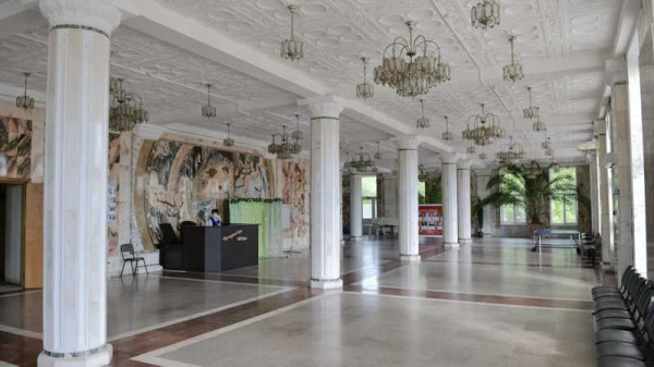 Самому крупному Дворцу культуры в пригороде Краснодара впервые со дня постройки обновляют фасад Самому крупному Дворцу культуры в пригороде Краснодара впервые со дня постройки обновляют фасад