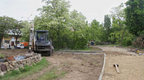 Стартовало благоустройство сквера &laquo;Дмитриевский&raquo; на берегу Покровского озера