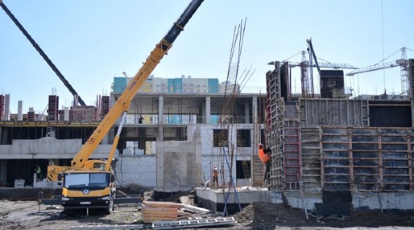 Первую школу в Новознаменском пообещали открыть в сентябре 2021 года