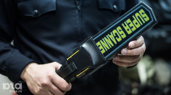 В Домодедово поступило сообщение о минировании рейсов в Сочи и Уфу В Домодедово поступило сообщение о минировании рейсов в Сочи и Уфу