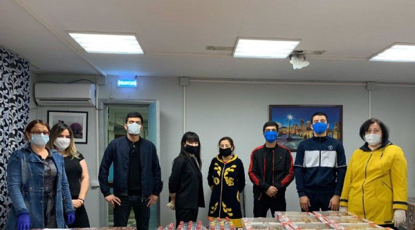 В Майкопе приготовили продуктовые наборы студентам, которые не успели уехать домой из-за коронавируса