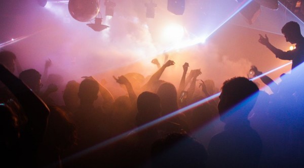 В Сочи на три месяца закрыли базу отдыха за вечеринки во время карантина В Сочи на три месяца закрыли базу отдыха за вечеринки во время карантина