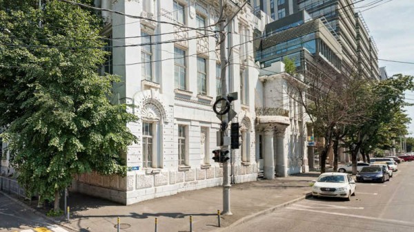 В Краснодаре на пересечении улиц Красноармейской и им. Ленина частично ограничат движение транспорта и пешеходов