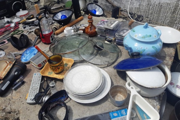 Блошиный рынок: место, которого нет в путеводителе Сочи, но его стоит посетить (Фото) Блошиный рынок: место, которого нет в путеводителе Сочи, но его стоит посетить (Фото)