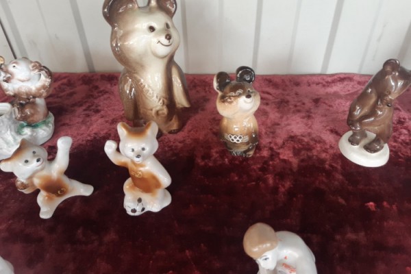 Блошиный рынок: место, которого нет в путеводителе Сочи, но его стоит посетить (Фото) Блошиный рынок: место, которого нет в путеводителе Сочи, но его стоит посетить (Фото)