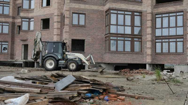 Проблемный жилой комплекс «Клубный квартал» в Краснодаре достроит компания «АлМакс»