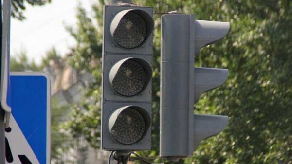 На двух участках ул. Октябрьской в Краснодаре временно отключат светофоры На двух участках ул. Октябрьской в Краснодаре временно отключат светофоры