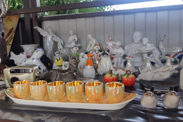 Блошиный рынок: место, которого нет в путеводителе Сочи, но его стоит посетить (Фото) Блошиный рынок: место, которого нет в путеводителе Сочи, но его стоит посетить (Фото)