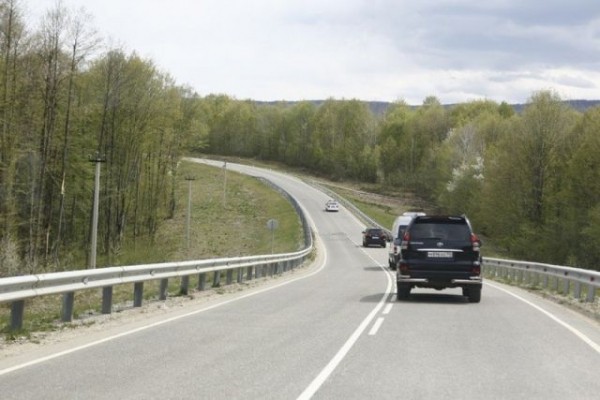 Новая трасса даст возможность приезжать в Лагонаки по территории Кубани Новая трасса даст возможность приезжать в Лагонаки по территории Кубани