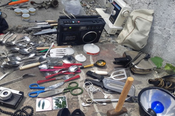Блошиный рынок: место, которого нет в путеводителе Сочи, но его стоит посетить (Фото) Блошиный рынок: место, которого нет в путеводителе Сочи, но его стоит посетить (Фото)