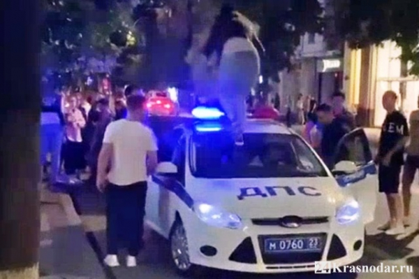 Безобразная вечеринка на Красной Безобразная вечеринка на Красной