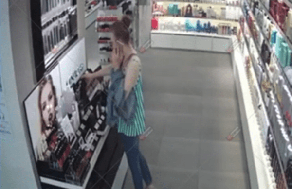 Красота требует жертв: в Сочи девушка украла восемь губных помад из магазина косметики